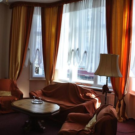 Hotel Pension Savoy Near Kurfuerstendamm เบอร์ลิน ห้อง รูปภาพ
