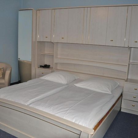 Hotel Pension Savoy Near Kurfuerstendamm เบอร์ลิน ห้อง รูปภาพ