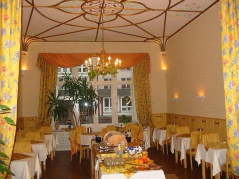 Hotel Pension Savoy Near Kurfuerstendamm เบอร์ลิน ร้านอาหาร รูปภาพ