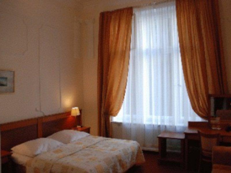 Hotel Pension Savoy Near Kurfuerstendamm เบอร์ลิน ห้อง รูปภาพ