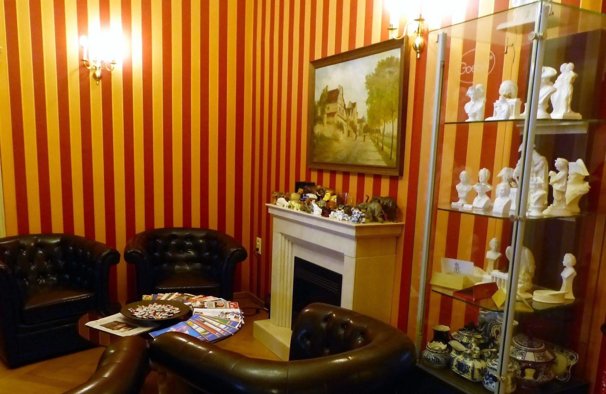 Hotel Pension Savoy Near Kurfuerstendamm เบอร์ลิน ภายนอก รูปภาพ
