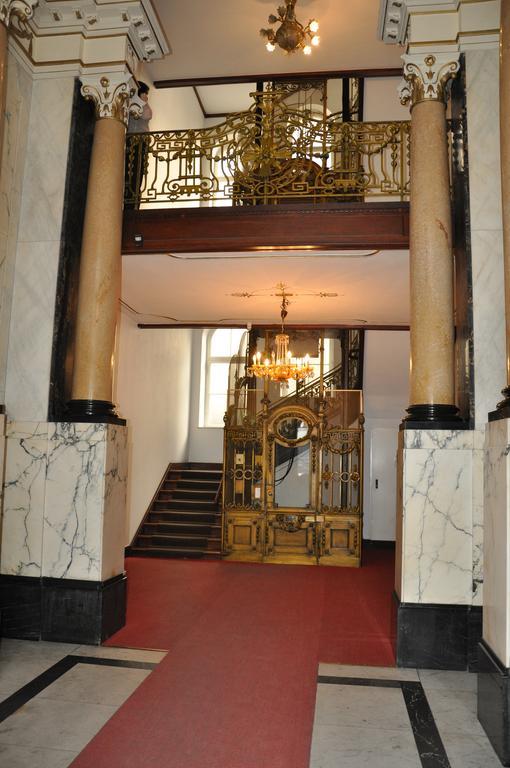 Hotel Pension Savoy Near Kurfuerstendamm เบอร์ลิน ภายนอก รูปภาพ