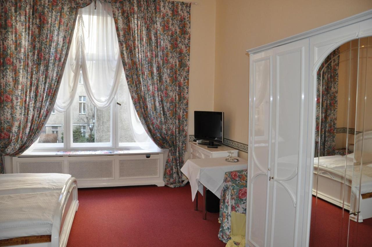 Hotel Pension Savoy Near Kurfuerstendamm เบอร์ลิน ห้อง รูปภาพ